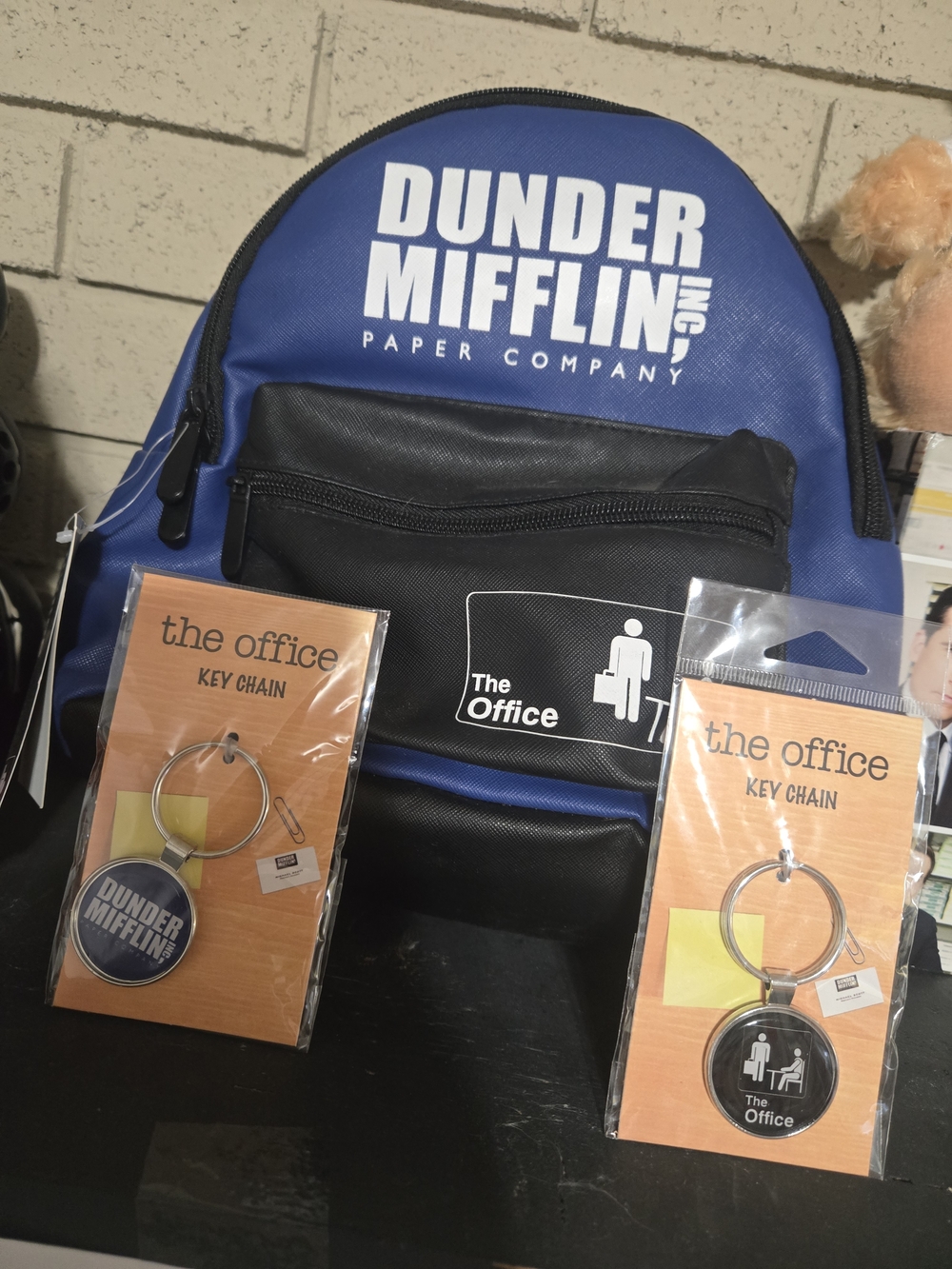 BUNDLE LOT Of The Office Dunder Mifflin Items (Read)